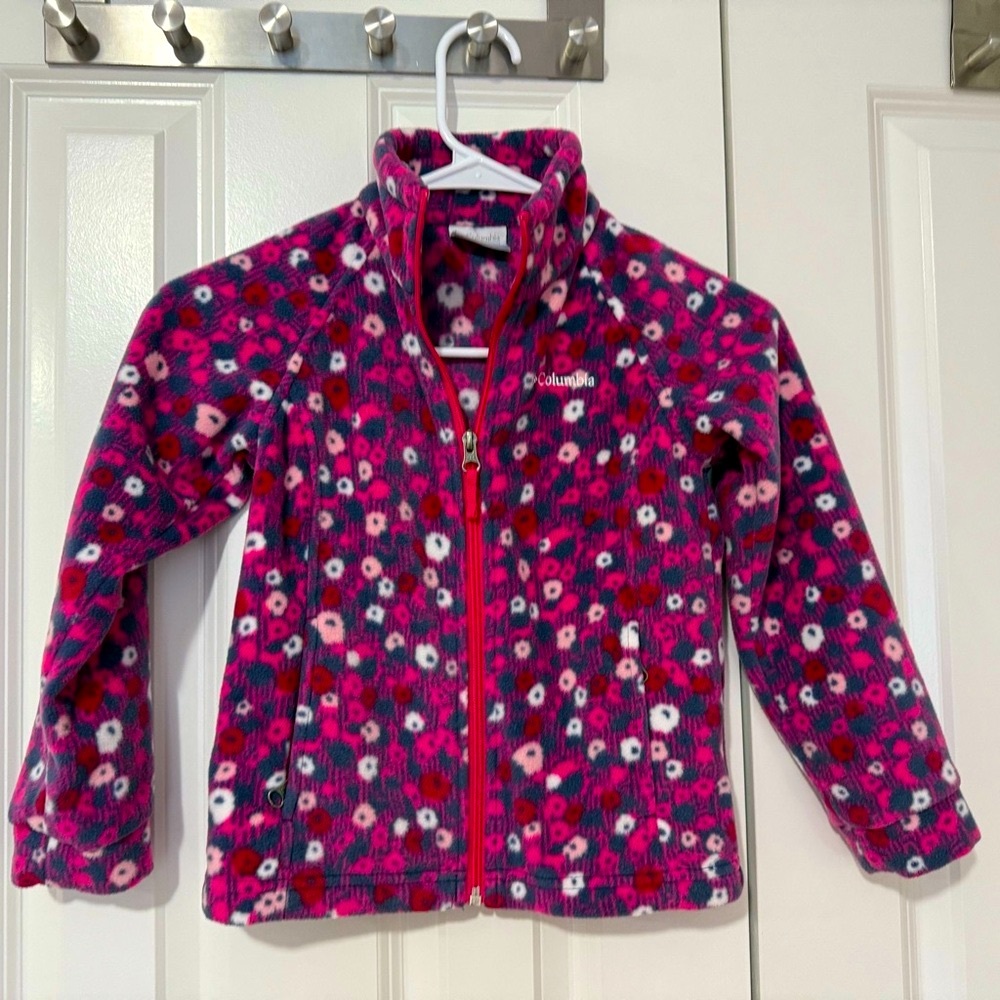 Columbia Pink and White Lightweight Jacket with Sporty Stand-Up Collar